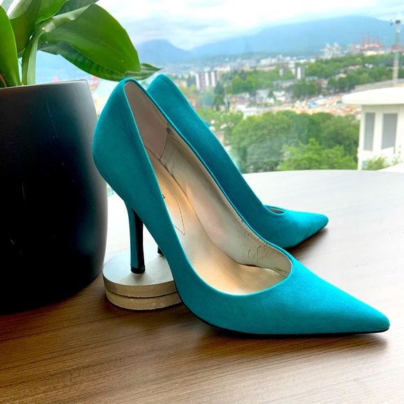 HOST PICK - 4" Blue Suede Stilettos by Guess. Size 7. Excellent Condition - Picture 3 of 14